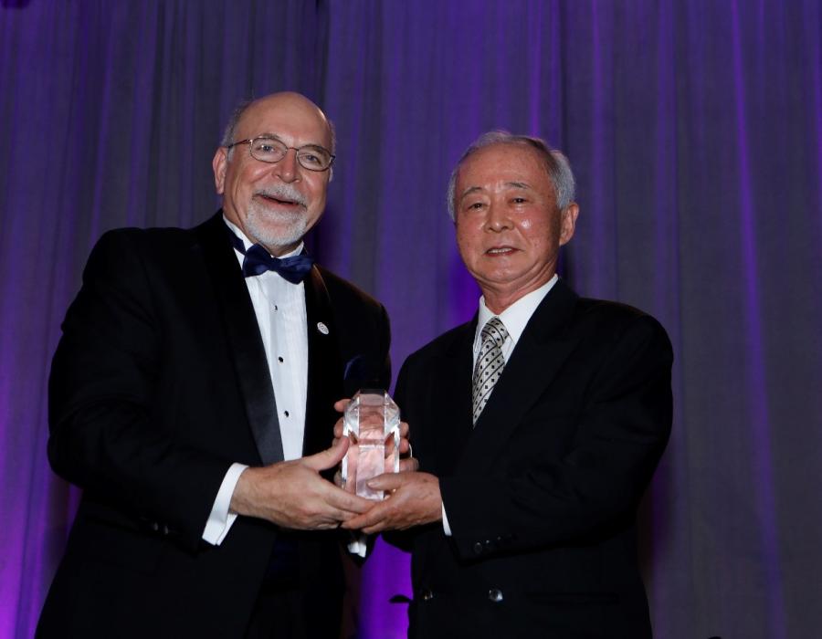 hiroshi ichikawa crystal award